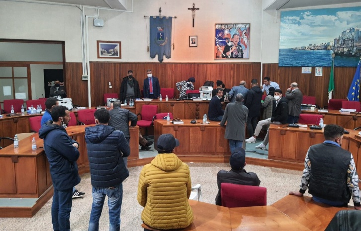 تنظيم قنصلية متنقلة لفائدة مغاربة إيطاليا تنظيم قنصلية متنقلة لفائدة مغاربة إيطاليا