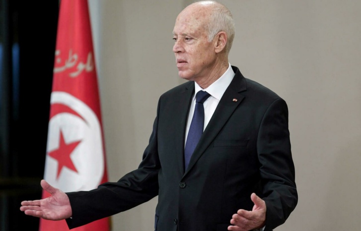 قيس سعيّد يحلُّ البرلمان التونسي