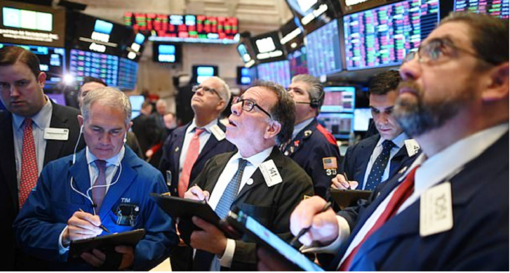 أكبر الدببة في وول ستريت يحذر من انتهاء أيام الأسهم.. وأوصى بهذا الاستثمار! أكبر الدببة في وول ستريت يحذر من انتهاء أيام الأسهم.. وأوصى بهذا الاستثمار!