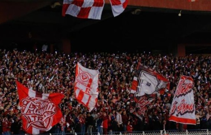 تصرف دنيء من جمهور فريق شباب بلوزداد تصرف دنيء من جمهور فريق شباب بلوزداد