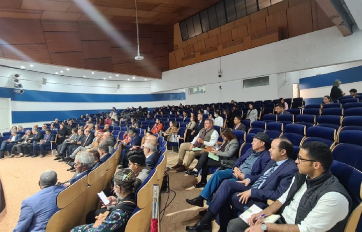 لصناعة صحافة ذات جودة في مشتل المعهد العالي للإعلام والاتصال: لصناعة صحافة ذات جودة في مشتل المعهد العالي للإعلام والاتصال: