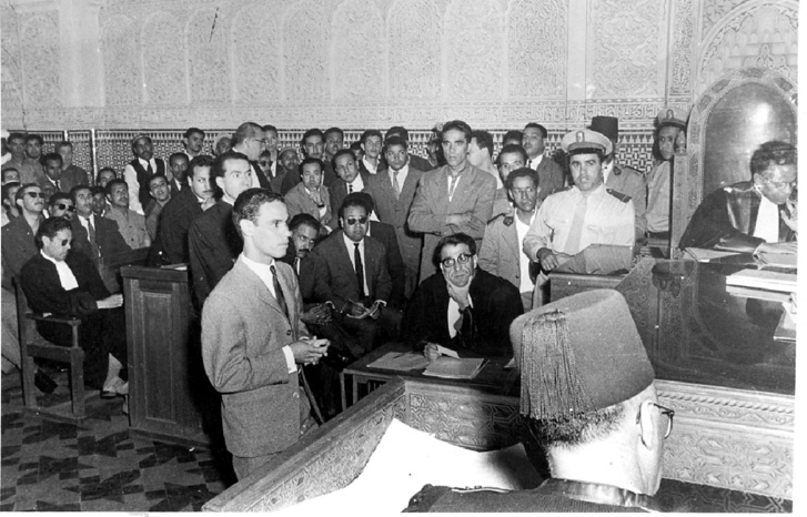 الراحل عبد الجبار السحيمي في احدى المحاكمات التي توبعت فيها جريدة "العلم" الراحل عبد الجبار السحيمي في احدى المحاكمات التي توبعت فيها جريدة "العلم"