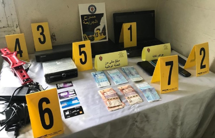 الناظور.. توقيف شخص يشتبه في سرقته لمحل مجوهرات الناظور.. توقيف شخص يشتبه في سرقته لمحل مجوهرات