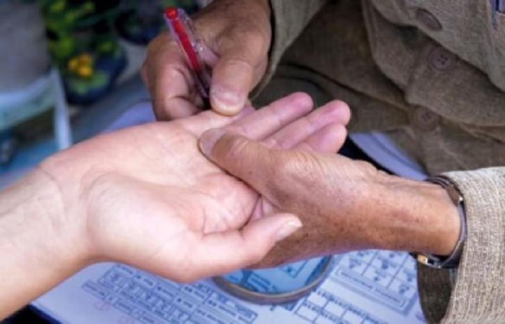 النصب ب"السماوي" يطيح بأربعة أشخاص في قبضة الأمن النصب ب"السماوي" يطيح بأربعة أشخاص في قبضة الأمن