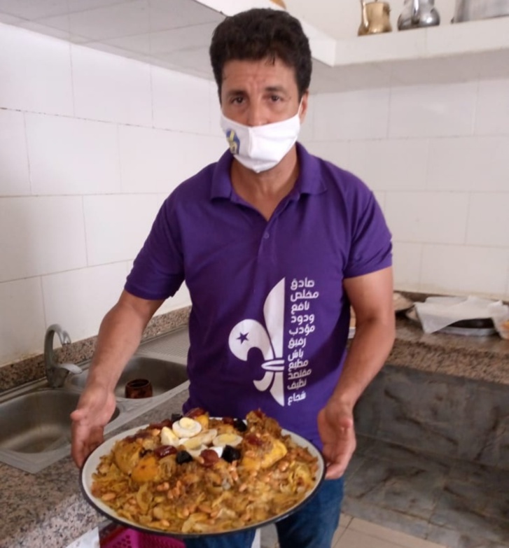 الكشاف المغربي توفر موائد الرحمان لعشرات المستفيدين الكشاف المغربي توفر موائد الرحمان لعشرات المستفيدين