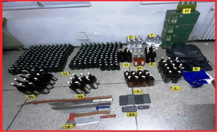 اعتقال 3 أشخاص بمكناس وهذه تهمهم اعتقال 3 أشخاص بمكناس وهذه تهمهم