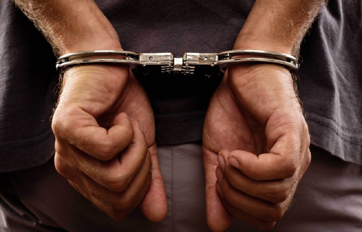 قاتل ضابط شرطة بإنزكان يقع بيد الأمن قاتل ضابط شرطة بإنزكان يقع بيد الأمن