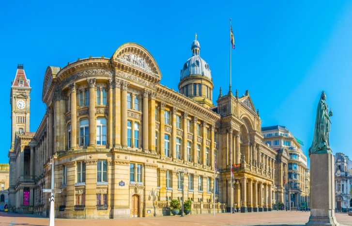 المملكة المتحدة.. قنصلية متنقلة ببرمنغهام لفائدة الجالية المغربية المملكة المتحدة.. قنصلية متنقلة ببرمنغهام لفائدة الجالية المغربية