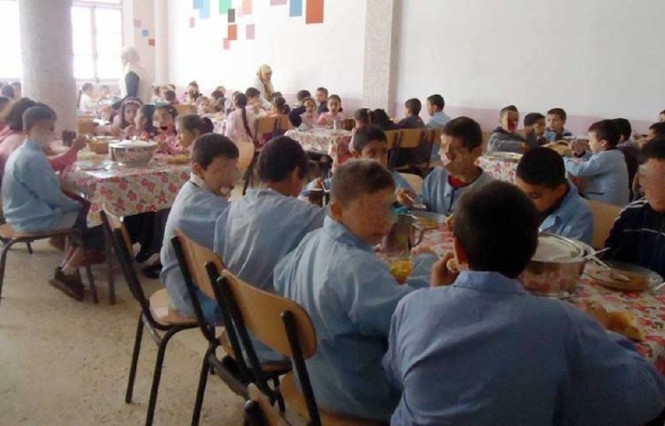 مدير المدرسة يتنازل و"أطفال البسكويت" طلقاء مدير المدرسة يتنازل و"أطفال البسكويت" طلقاء