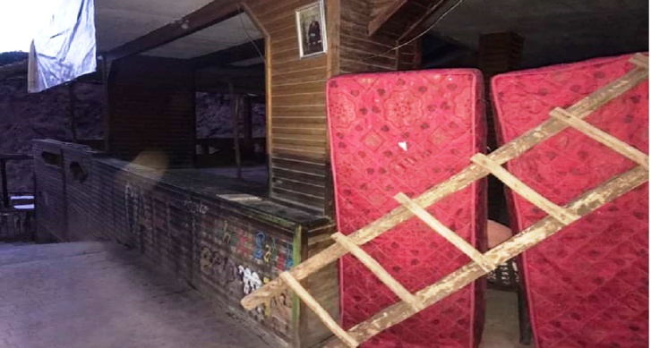 لجنة مختلطة بشلال أوزود للتحقيق في فضيحة تقديم وجبة فاسدة للزبناء لجنة مختلطة بشلال أوزود للتحقيق في فضيحة تقديم وجبة فاسدة للزبناء