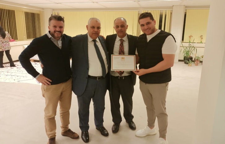 القنصل العام بأمستردام يكرم الأطر المغربية بهولندا القنصل العام بأمستردام يكرم الأطر المغربية بهولندا
