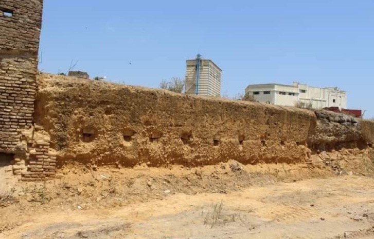 المحافظ الجهوي للتراث يزور القصر الكبير المحافظ الجهوي للتراث يزور القصر الكبير