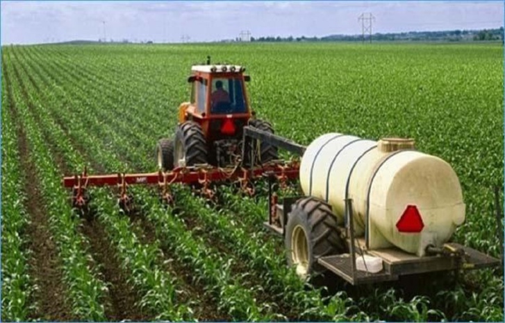 الفلاحون يعيشون أسوأ الظروف بسبب تداعيات الجفاف الفلاحون يعيشون أسوأ الظروف بسبب تداعيات الجفاف