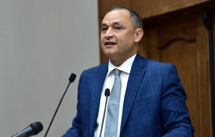 رياض مزور وزير الصناعة والتجارة رياض مزور وزير الصناعة والتجارة