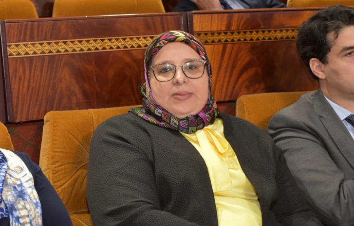 النائبة البرلمانية نورة كروم النائبة البرلمانية نورة كروم