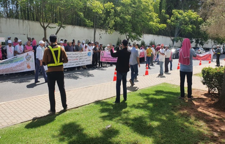 شغيلة قطاع الماء ينظمون إضرابات وطنية واحتجاجات عارمة رفضا للتفويت وطلبا لمساواتهم مع قطاع الكهرباء شغيلة قطاع الماء ينظمون إضرابات وطنية واحتجاجات عارمة رفضا للتفويت وطلبا لمساواتهم مع قطاع الكهرباء