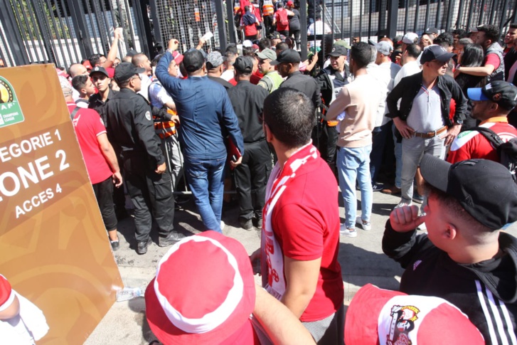 شغب قبل نهائي الأبطال أمام أنظار الحموشي شغب قبل نهائي الأبطال أمام أنظار الحموشي