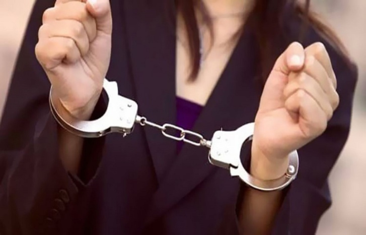 سطات.. ترويج أقراص طبية خاصة بالإجهاض تورط خمس سيدات سطات.. ترويج أقراص طبية خاصة بالإجهاض تورط خمس سيدات