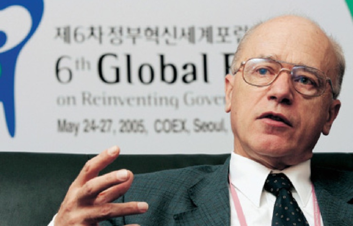 "كوشلر" يرصد من الرباط خطر التكنولوجيا على الإنسان "كوشلر" يرصد من الرباط خطر التكنولوجيا على الإنسان