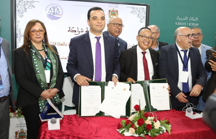 البحث العلمي وقضايا العمل البرلماني موضوع اتفاقية شراكة البحث العلمي وقضايا العمل البرلماني موضوع اتفاقية شراكة