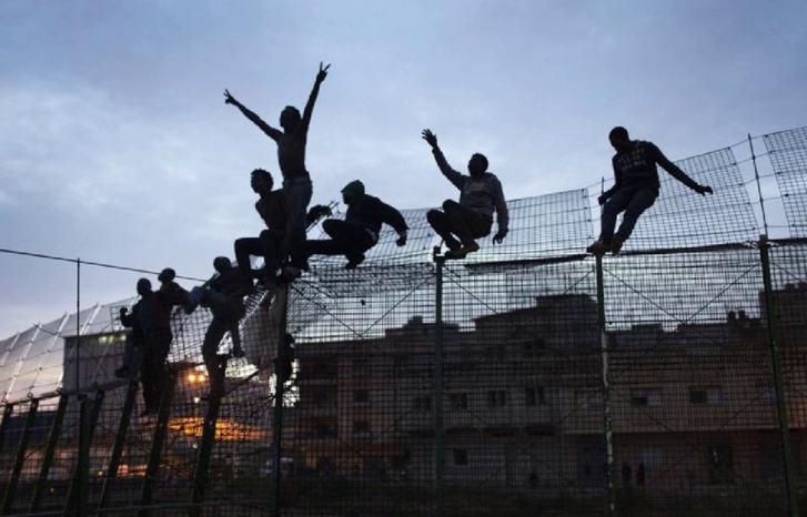 إصابة 65 فردا من رجال الأمن المغربي إصابة 65 فردا من رجال الأمن المغربي