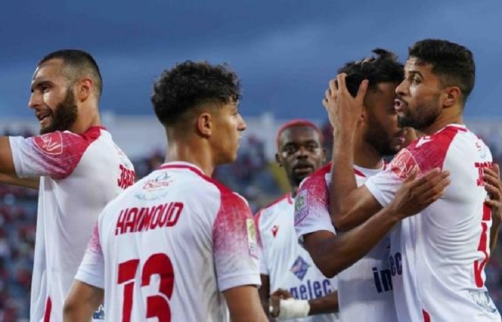 الوداد يبحث عن التتويج باللقب أمام الدفاع الحسني الجديدي الوداد يبحث عن التتويج باللقب أمام الدفاع الحسني الجديدي