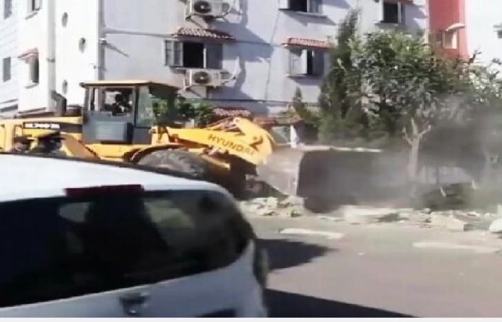 تنفيذ أكبر عملية بالبيضاء لتحرير الملك العمومي تنفيذ أكبر عملية بالبيضاء لتحرير الملك العمومي