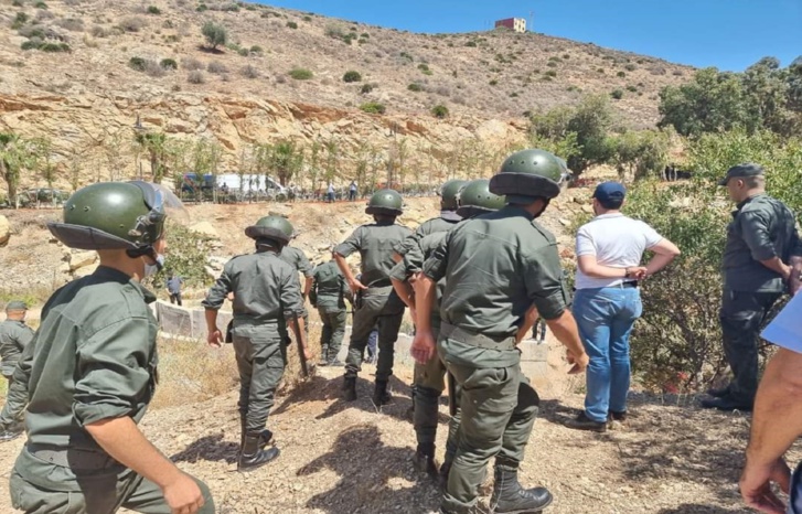 الحسيمة..إجلاء أزيد من 60 مهاجرا سريا كانوا يحضرون للهجرة الحسيمة..إجلاء أزيد من 60 مهاجرا سريا كانوا يحضرون للهجرة