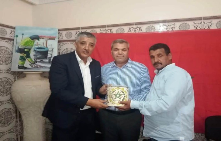 الاتحاد العام للشغالين بالمغرب والمكتب النقابي المحلي لـ«مكومار» يوقعان على تفعيل نقاط الملف المطلبي الاتحاد العام للشغالين بالمغرب والمكتب النقابي المحلي لـ«مكومار» يوقعان على تفعيل نقاط الملف المطلبي