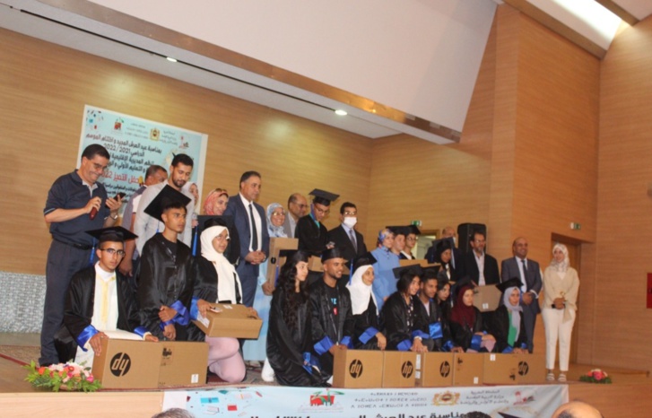 مديرية التعليم بالجديدة تحتفي بالمتفوقين مديرية التعليم بالجديدة تحتفي بالمتفوقين