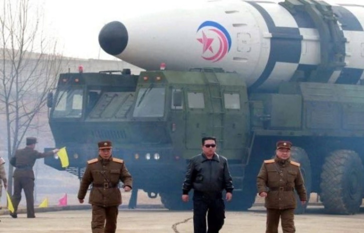 زعيم كوريا الشمالية يدعو الجيش للتأهب لحرب نووية زعيم كوريا الشمالية يدعو الجيش للتأهب لحرب نووية