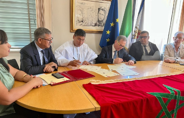 مجلس جماعة "الدشيرة" يوقع اتفاقية توأمة مع بلدية "إيبولي" الإيطالية