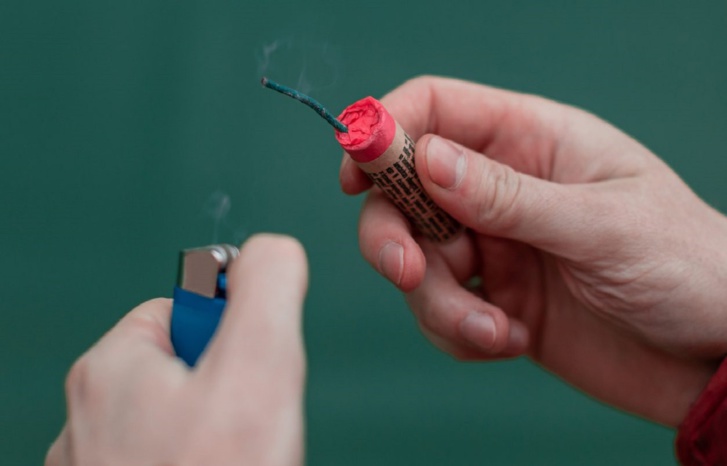 سطات.. حجز 38.095 وحدة من المفرقعات والشهب النارية المهربة سطات.. حجز 38.095 وحدة من المفرقعات والشهب النارية المهربة