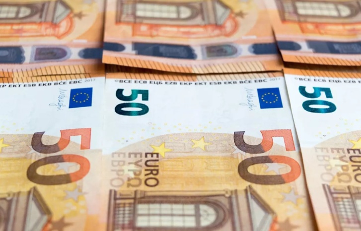 جمارك ميناء طنجة المتوسط تحبط عملية تهريب عملة صعبة جمارك ميناء طنجة المتوسط تحبط عملية تهريب عملة صعبة