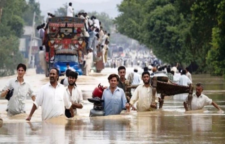 كارثة مناخية وصحية.. مخاوف من انتشار الأمراض بين متضرري الفيضانات في باكستان