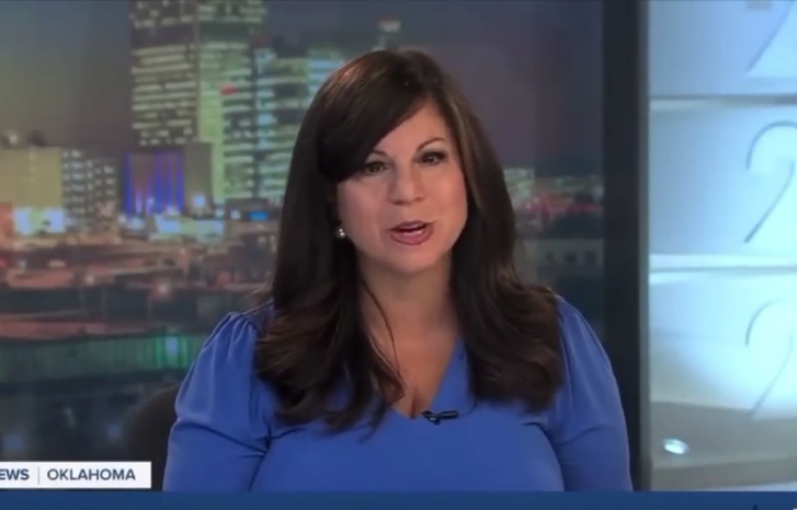 مقدمة أخبار تتعرض لسكتة دماغية على الهواء مقدمة أخبار تتعرض لسكتة دماغية على الهواء