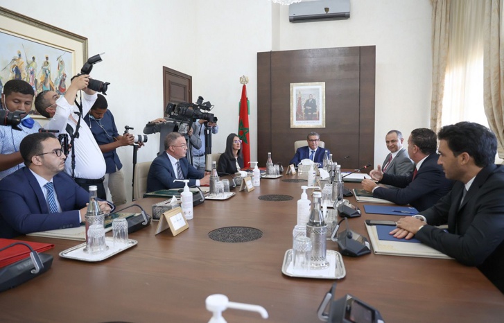 رئيس الحكومة يشرف على توقيع اتفاقية دعم برامج الابتكار الصناعي رئيس الحكومة يشرف على توقيع اتفاقية دعم برامج الابتكار الصناعي