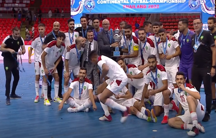 أسود القاعة يحرزون لقب كأس القارات أسود القاعة يحرزون لقب كأس القارات