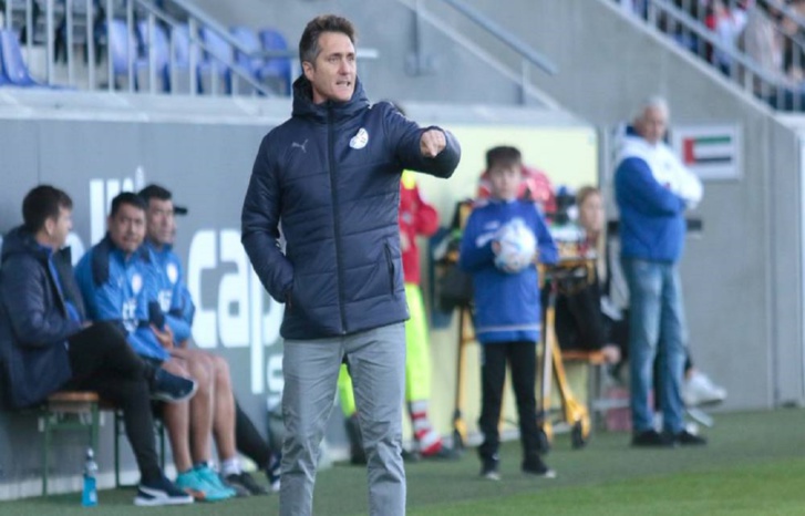 مدرب الباراغواي يشيد بأداء الأسود قبل المواجهة المرتقبة مدرب الباراغواي يشيد بأداء الأسود قبل المواجهة المرتقبة