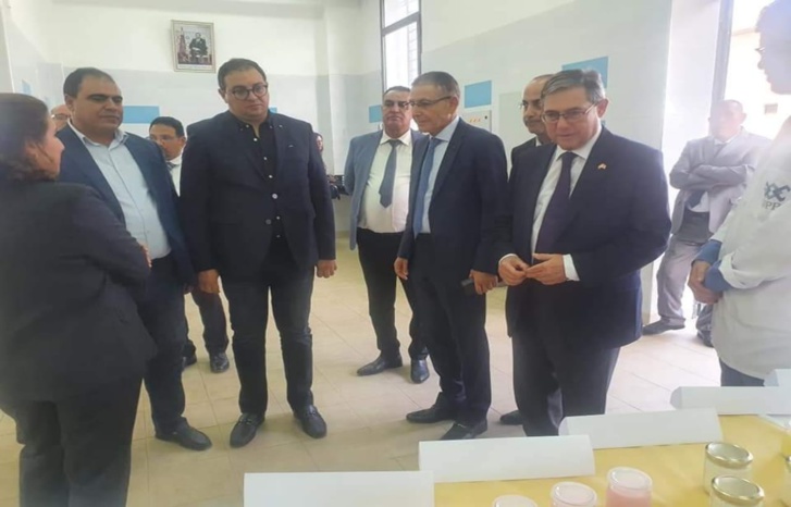 القنصل العام لدولة إسبانيا في زيارة لمنتزه عين أسردون والمتجر التضامني بجهة بني ملال خنيفرة