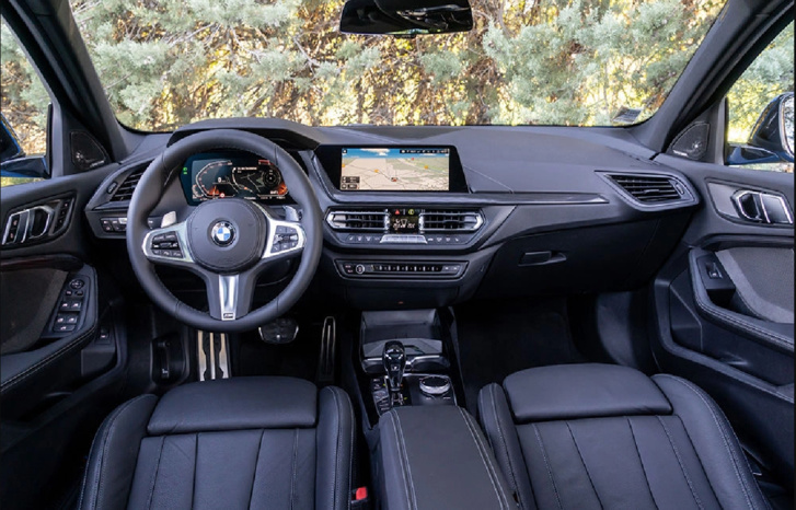 حجز سيارة لـ"عادل الميلودي" تمثل مذكرة بحث دولية حجز سيارة لـ"عادل الميلودي" تمثل مذكرة بحث دولية