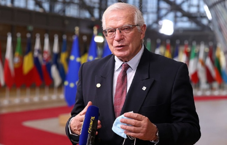 مسؤول في الاتحاد الأوروبي يحذّر بوتين "سنقضي على الجيش الروسي" مسؤول في الاتحاد الأوروبي يحذّر بوتين "سنقضي على الجيش الروسي"