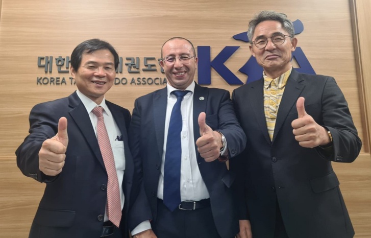 الهلالي يعقد لقاءات عمل مع مسؤولي التايكوندو بالعاصمة الكورية سيول الهلالي يعقد لقاءات عمل مع مسؤولي التايكوندو بالعاصمة الكورية سيول