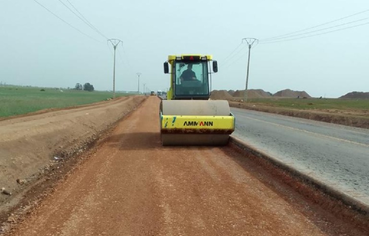 حصيلة المديرية الاقليمية للتجهيز والماء ببرشيد.. مشاريع طرقية اكتملت وأخرى في طور الانجاز حصيلة المديرية الاقليمية للتجهيز والماء ببرشيد.. مشاريع طرقية اكتملت وأخرى في طور الانجاز