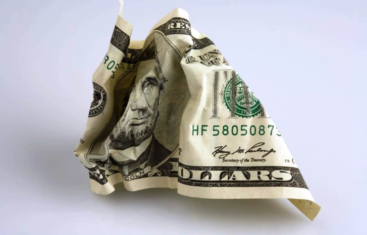 السعودية تدعم بنك أثرياء العالم لتجاوز أزمته المالية السعودية تدعم بنك أثرياء العالم لتجاوز أزمته المالية