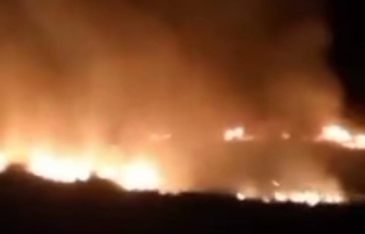 تفاصيل الحريق الذي تسبب في روائح كريهة بالعرائش تفاصيل الحريق الذي تسبب في روائح كريهة بالعرائش