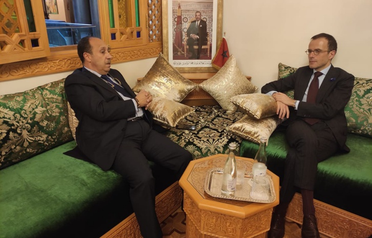 محمد زيدوح يتباحث مع القائم بأعمال السفارة الفرنسية محمد زيدوح يتباحث مع القائم بأعمال السفارة الفرنسية