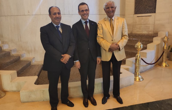 محمد زيدوح يتباحث مع القائم بأعمال السفارة الفرنسية محمد زيدوح يتباحث مع القائم بأعمال السفارة الفرنسية