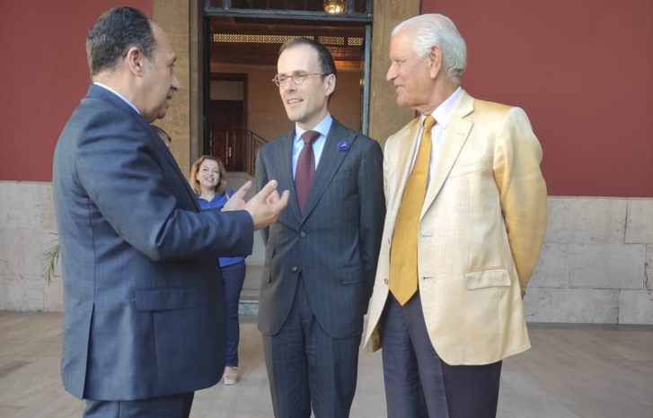 محمد زيدوح يتباحث مع القائم بأعمال السفارة الفرنسية محمد زيدوح يتباحث مع القائم بأعمال السفارة الفرنسية