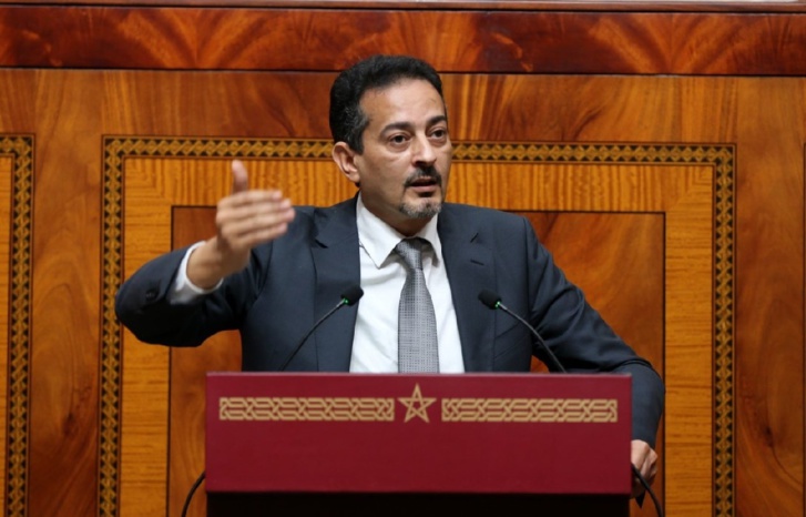 برلماني في "البام" ينتقد الحكومة وحزبه يرد عليه بقوة برلماني في "البام" ينتقد الحكومة وحزبه يرد عليه بقوة